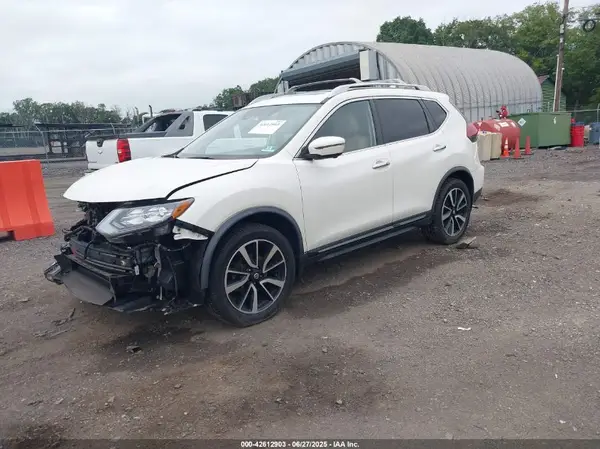 JN8AT2MV9JW350601 2018 NISSAN ROGUE - Image 2