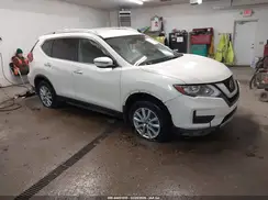 JN8AT2MV9JW352235 2018 NISSAN ROGUE