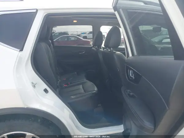 JN8AT2MV9JW352591 2018 NISSAN ROGUE - Image 8