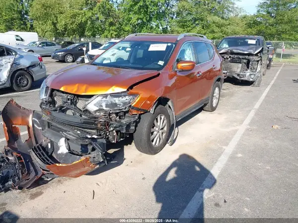JN8AT2MV9KW374723 2019 NISSAN ROGUE - Image 2