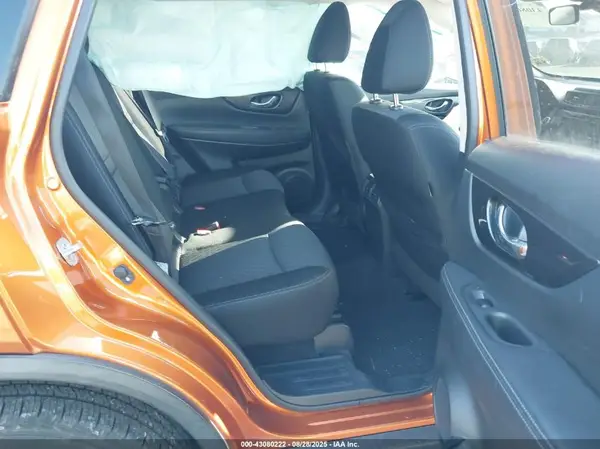 JN8AT2MV9KW374723 2019 NISSAN ROGUE - Image 8