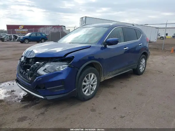 JN8AT2MV9KW375757 2019 NISSAN ROGUE - Image 2