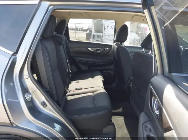JN8AT2MV9KW379811 2019 NISSAN ROGUE - Image 8