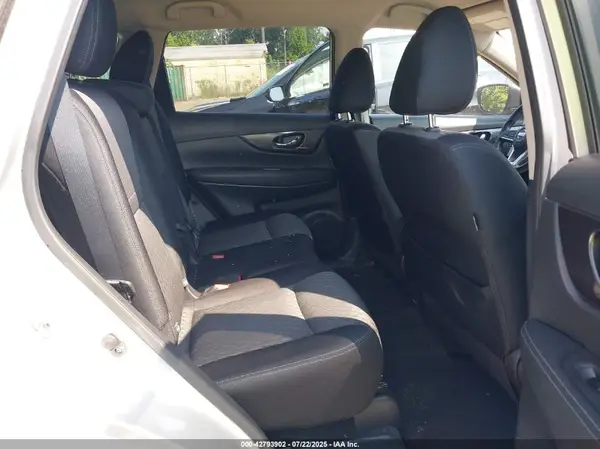 JN8AT2MV9KW380621 2019 NISSAN ROGUE - Image 8