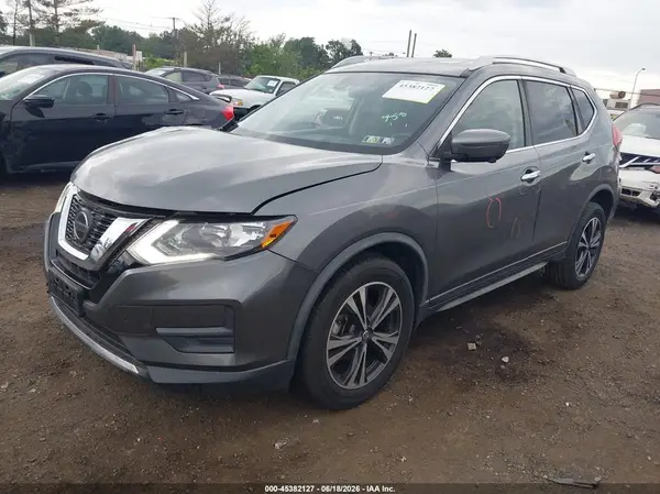 JN8AT2MV9KW385401 2019 NISSAN ROGUE - Image 2