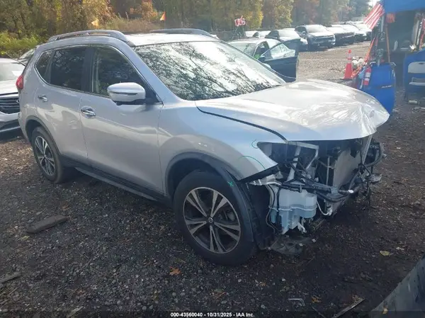JN8AT2MV9KW385656 2019 NISSAN ROGUE - Image 1