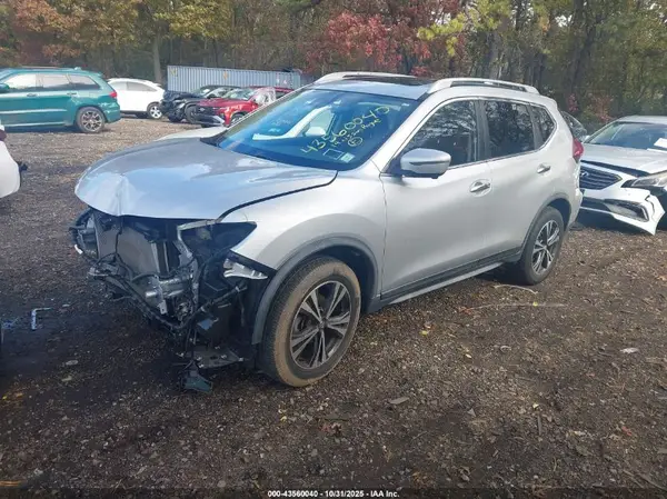 JN8AT2MV9KW385656 2019 NISSAN ROGUE - Image 2