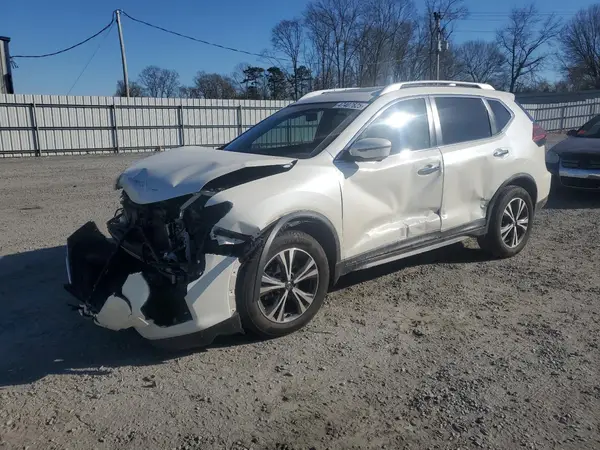 JN8AT2MV9KW385818 2019 NISSAN ROGUE - Image 1