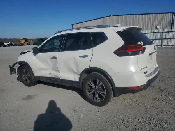 JN8AT2MV9KW385818 2019 NISSAN ROGUE - Image 2