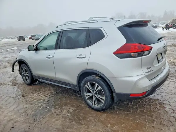 JN8AT2MV9KW387875 2019 NISSAN ROGUE - Image 2