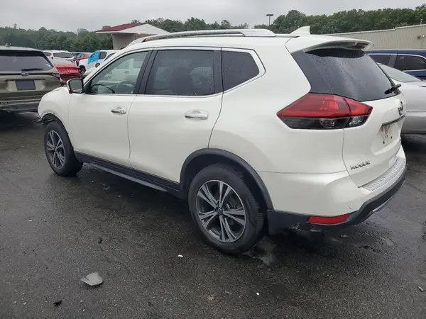 JN8AT2MV9KW388010 2019 NISSAN ROGUE - Image 2