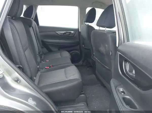 JN8AT2MV9KW388749 2019 NISSAN ROGUE - Image 8