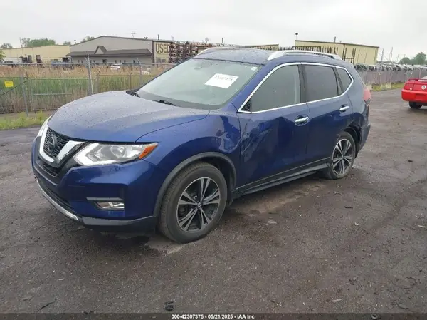 JN8AT2MV9KW389433 2019 NISSAN ROGUE - Image 2