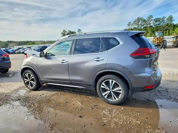 JN8AT2MV9KW392686 2019 NISSAN ROGUE - Image 2