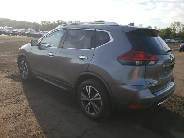 JN8AT2MV9KW394504 2019 NISSAN ROGUE - Image 2