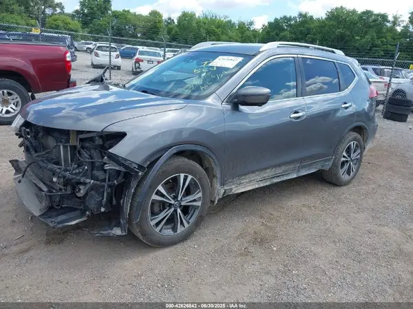 JN8AT2MV9KW397306 2019 NISSAN ROGUE - Image 2