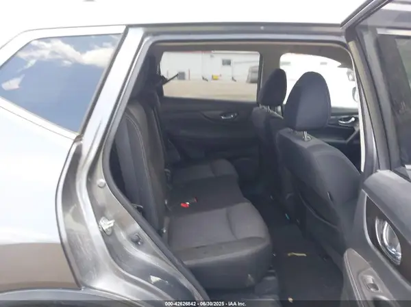 JN8AT2MV9KW397306 2019 NISSAN ROGUE - Image 8