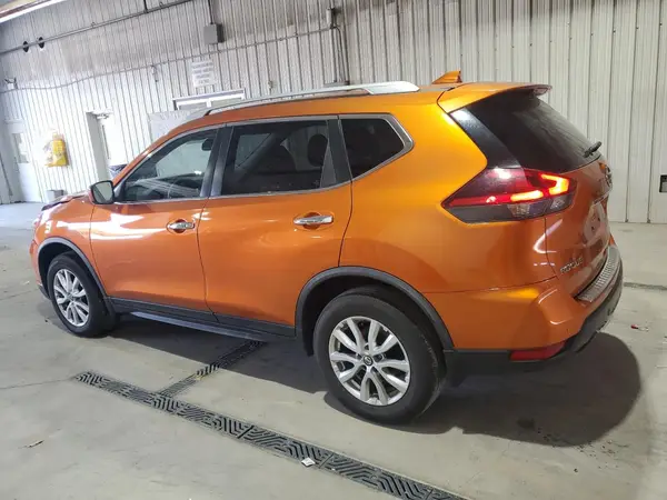 JN8AT2MV9KW398469 2019 NISSAN ROGUE - Image 2