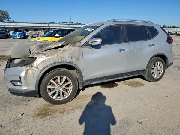 JN8AT2MV9KW399928 2019 NISSAN ROGUE - Image 1