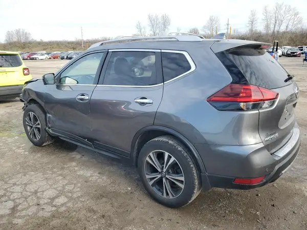 JN8AT2MV9KW400172 2019 NISSAN ROGUE - Image 2