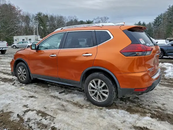 JN8AT2MV9LW104778 2020 NISSAN ROGUE - Image 2