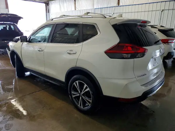 JN8AT2MV9LW106479 2020 NISSAN ROGUE - Image 2