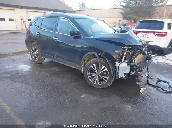 JN8AT2MV9LW108233 2020 NISSAN ROGUE - Image 1