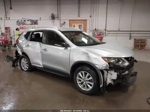 JN8AT2MV9LW111052 2020 NISSAN ROGUE - Image 1