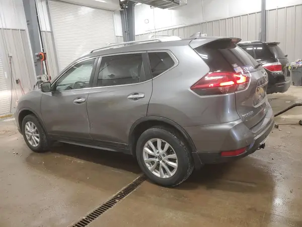 JN8AT2MV9LW113559 2020 NISSAN ROGUE - Image 2