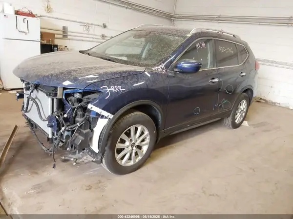 JN8AT2MV9LW118339 2020 NISSAN ROGUE - Image 2