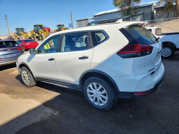JN8AT2MV9LW124111 2020 NISSAN ROGUE - Image 2