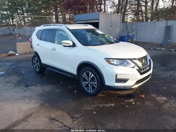 JN8AT2MV9LW139899 2020 NISSAN ROGUE - Image 1
