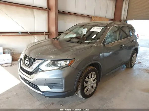 JN8AT2MVXHW002123 2017 NISSAN ROGUE - Image 2