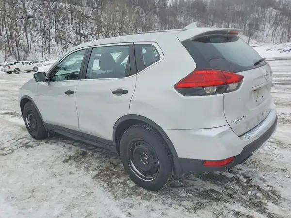 JN8AT2MVXHW002915 2017 NISSAN ROGUE - Image 2