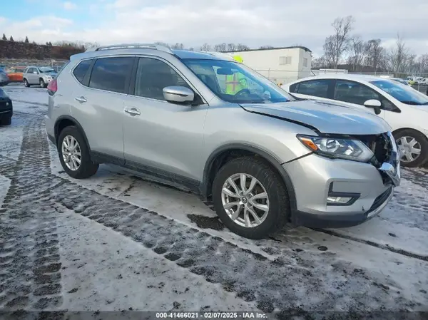 JN8AT2MVXHW003255 2017 NISSAN ROGUE - Image 1