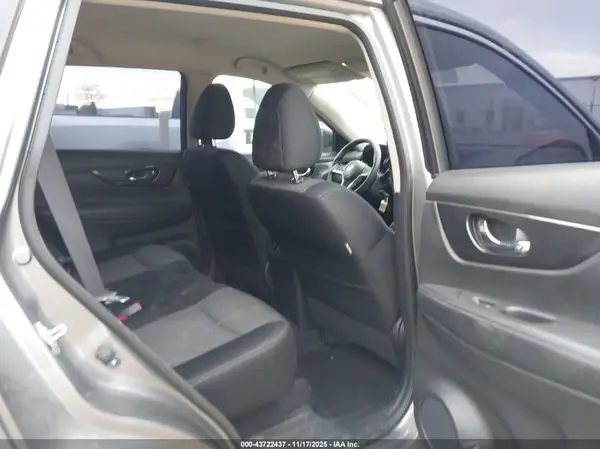 JN8AT2MVXHW003336 2017 NISSAN ROGUE - Image 8