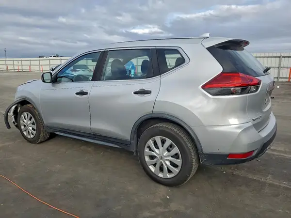 JN8AT2MVXHW003479 2017 NISSAN ROGUE - Image 2