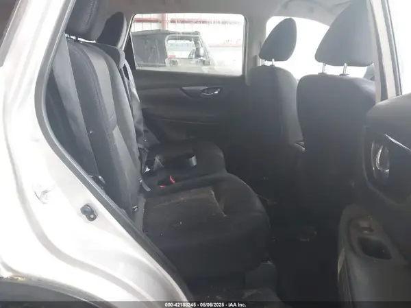 JN8AT2MVXHW005264 2017 NISSAN ROGUE - Image 8
