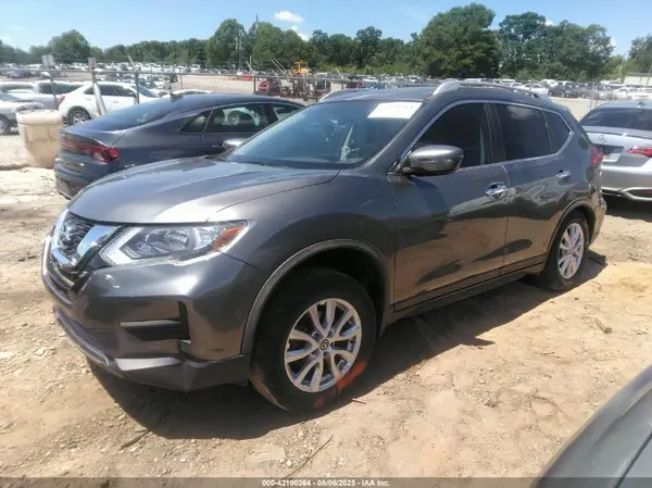 JN8AT2MVXHW006382 2017 NISSAN ROGUE - Image 2