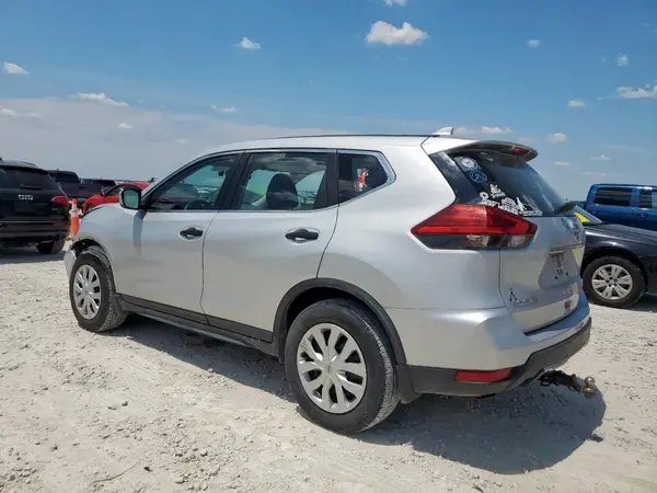 JN8AT2MVXHW008990 2017 NISSAN ROGUE - Image 2