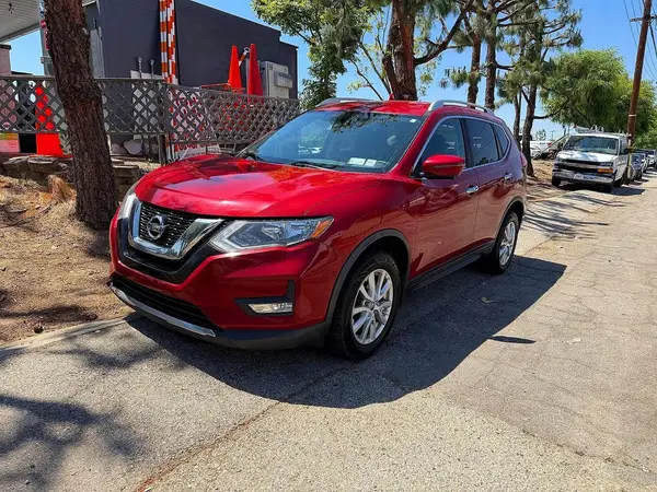 JN8AT2MVXHW009640 2017 NISSAN ROGUE - Image 2