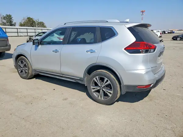 JN8AT2MVXHW012635 2017 NISSAN ROGUE - Image 2