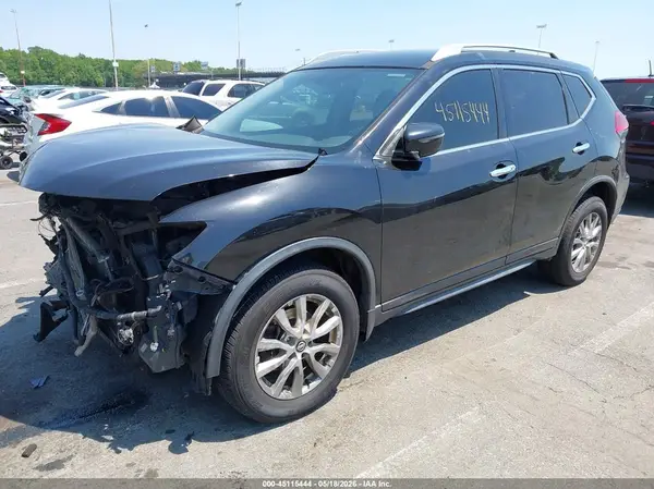 JN8AT2MVXHW015826 2017 NISSAN ROGUE - Image 2