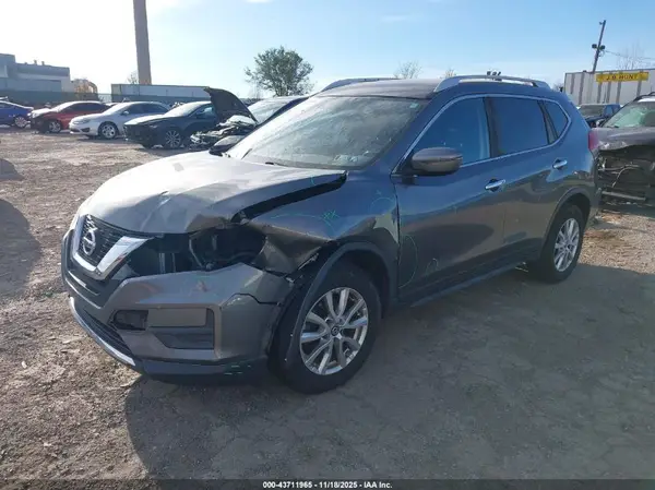 JN8AT2MVXHW016233 2017 NISSAN ROGUE - Image 2