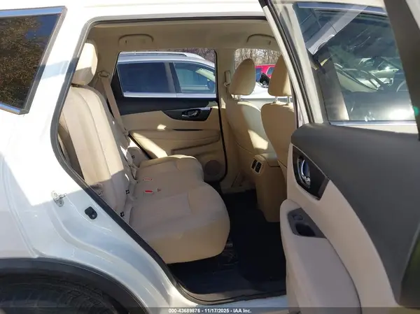 JN8AT2MVXHW016569 2017 NISSAN ROGUE - Image 8