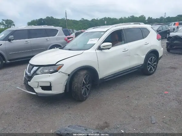 JN8AT2MVXHW020380 2017 NISSAN ROGUE - Image 2