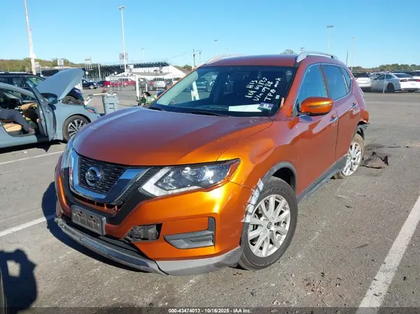 JN8AT2MVXHW020928 2017 NISSAN ROGUE - Image 2