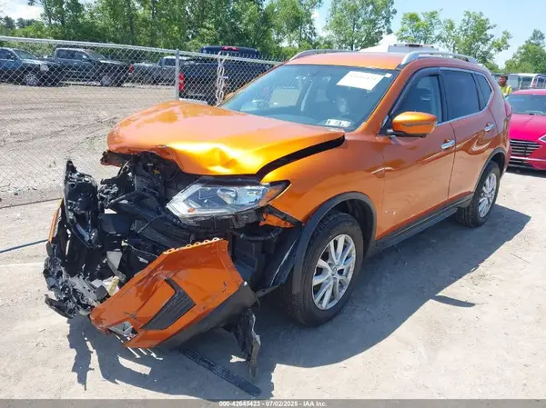 JN8AT2MVXHW021187 2017 NISSAN ROGUE - Image 2