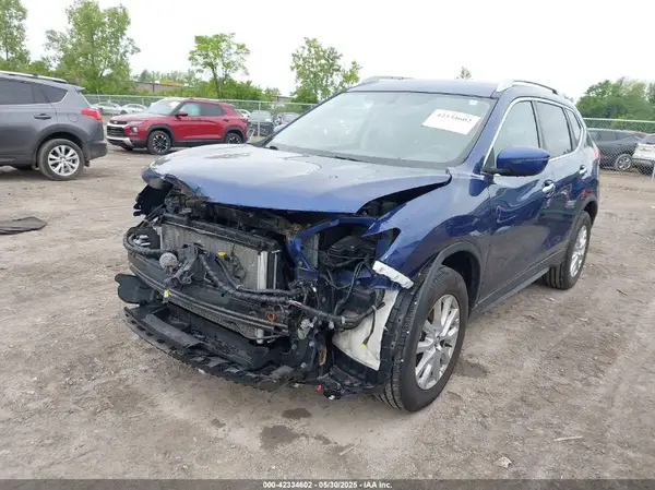 JN8AT2MVXHW021593 2017 NISSAN ROGUE - Image 2