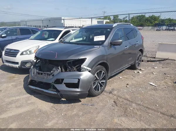 JN8AT2MVXHW023005 2017 NISSAN ROGUE - Image 2